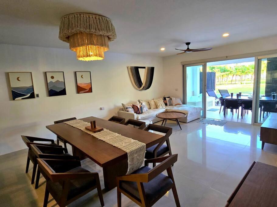 Private Pool & Jacuzzi, By The Ocean, 2 Bdr *