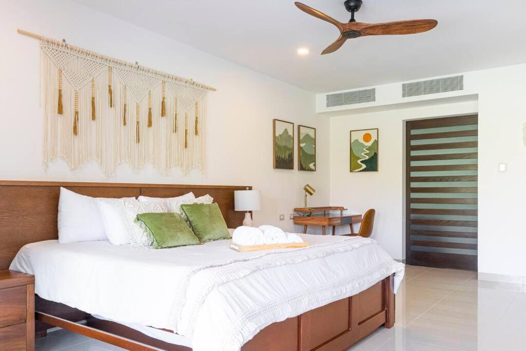 Private Pool & Jacuzzi, By The Ocean, 2 Bdr Playa del Carmen