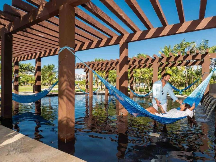 Private Pool & Jacuzzi, By The Ocean, 2 Bdr Apartment
