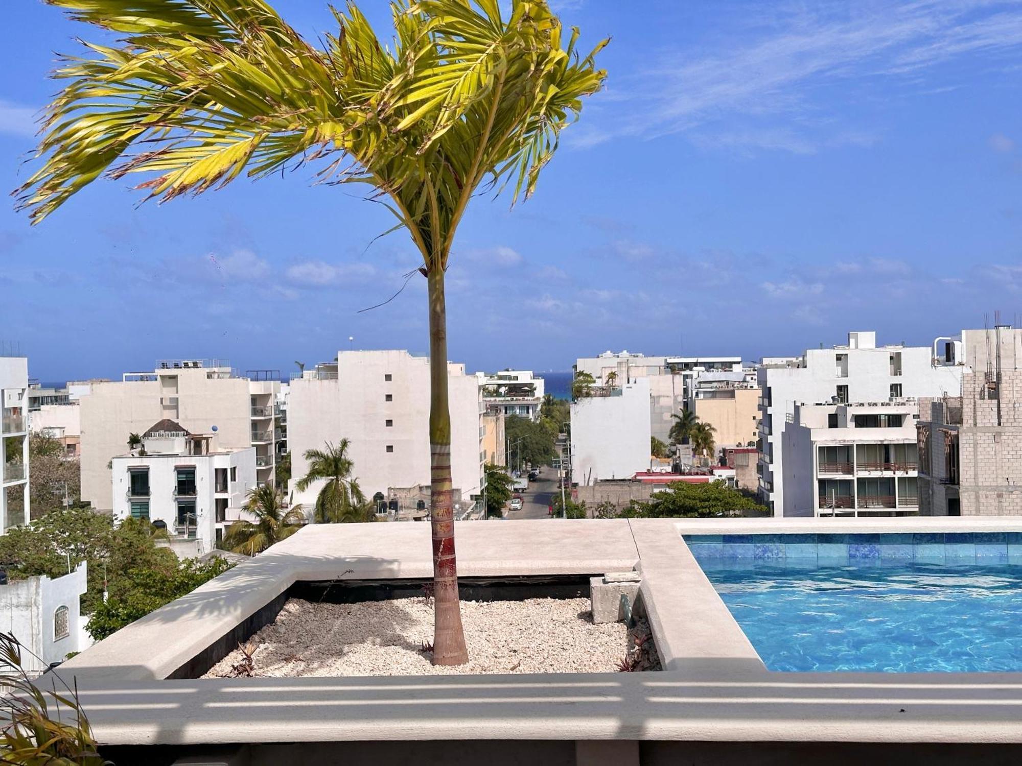 Levitat Hunah Playa del Carmen