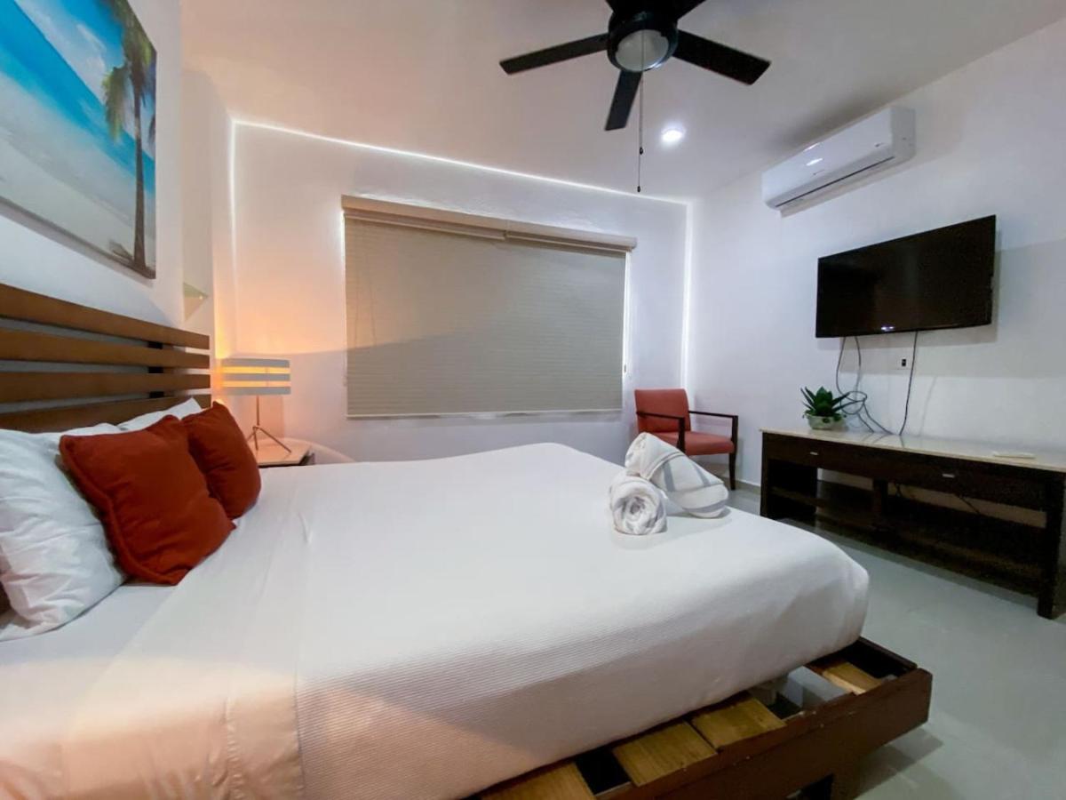 Downtown 6br Ph With 2 Private Jacuzzi For Large Groups Playa del Carmen
