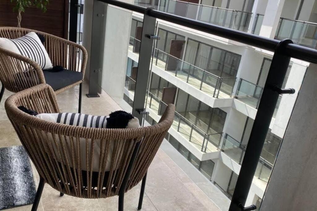 Apartment Stylish 1br Beachside Retreat *