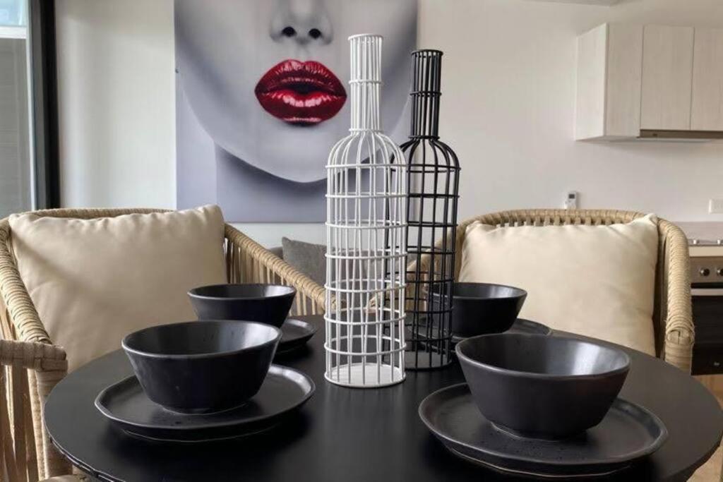 Stylish 1br Beachside Retreat Apartment *