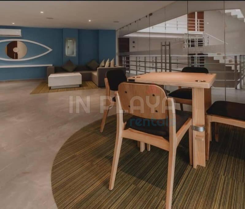 Luxury 1br 100mb Gym Sauna Rooftop Pool *