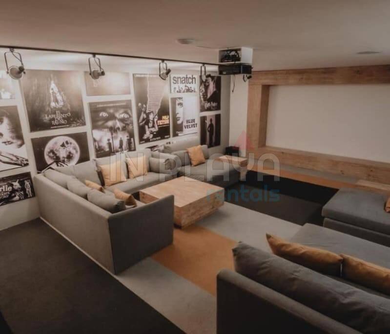 Luxury 1br 100mb Gym Sauna Rooftop Pool *