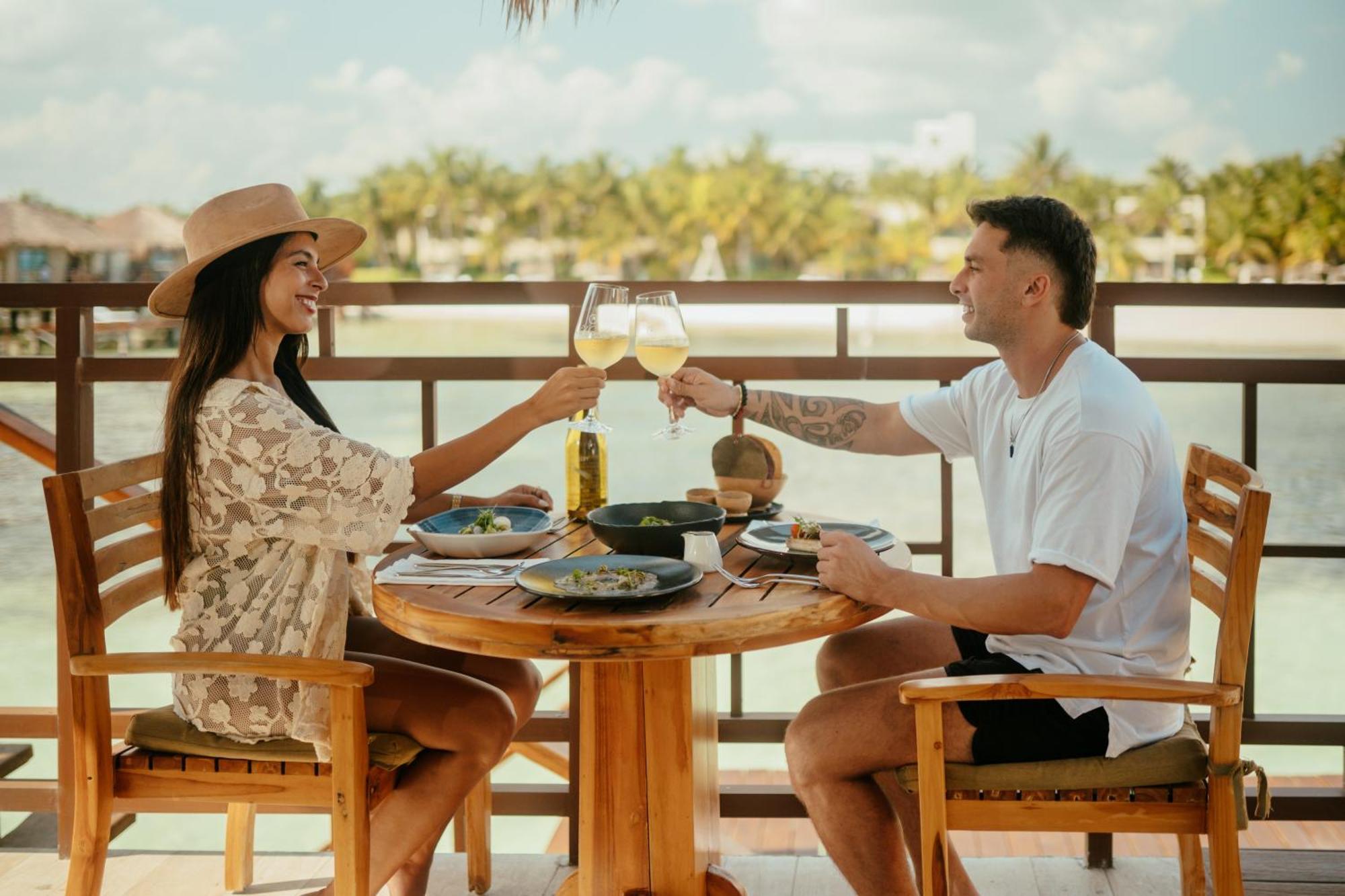 Khu nghỉ mát Palafitos Overwater Catamaran, Cenote & Inclusive (adults Only) 5*