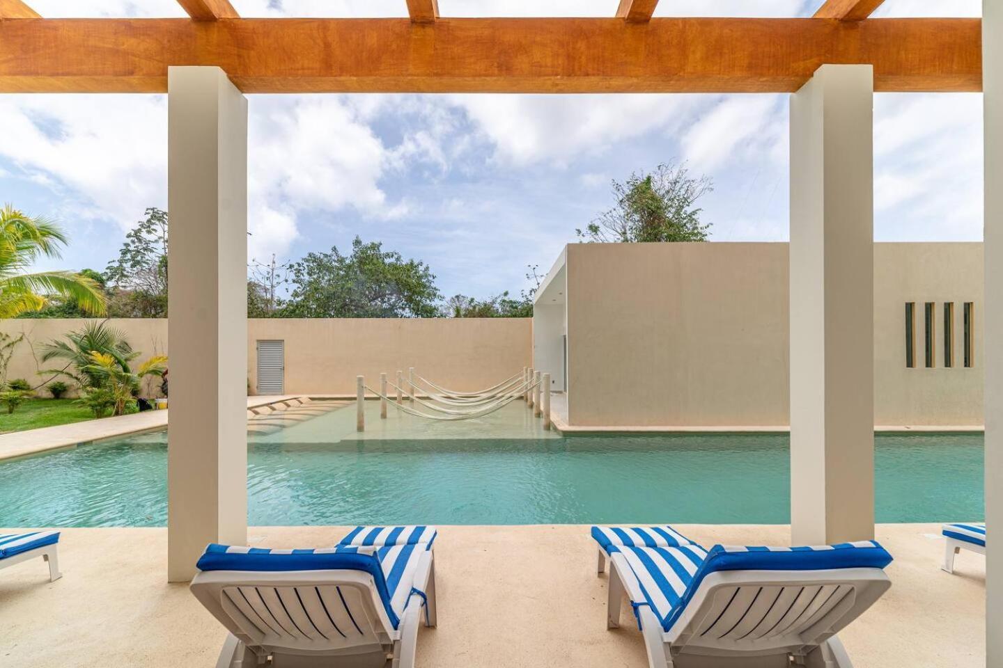 2 Bd With Balcony, Gym, Rooftop Pool, Hot Tub Playa del Carmen