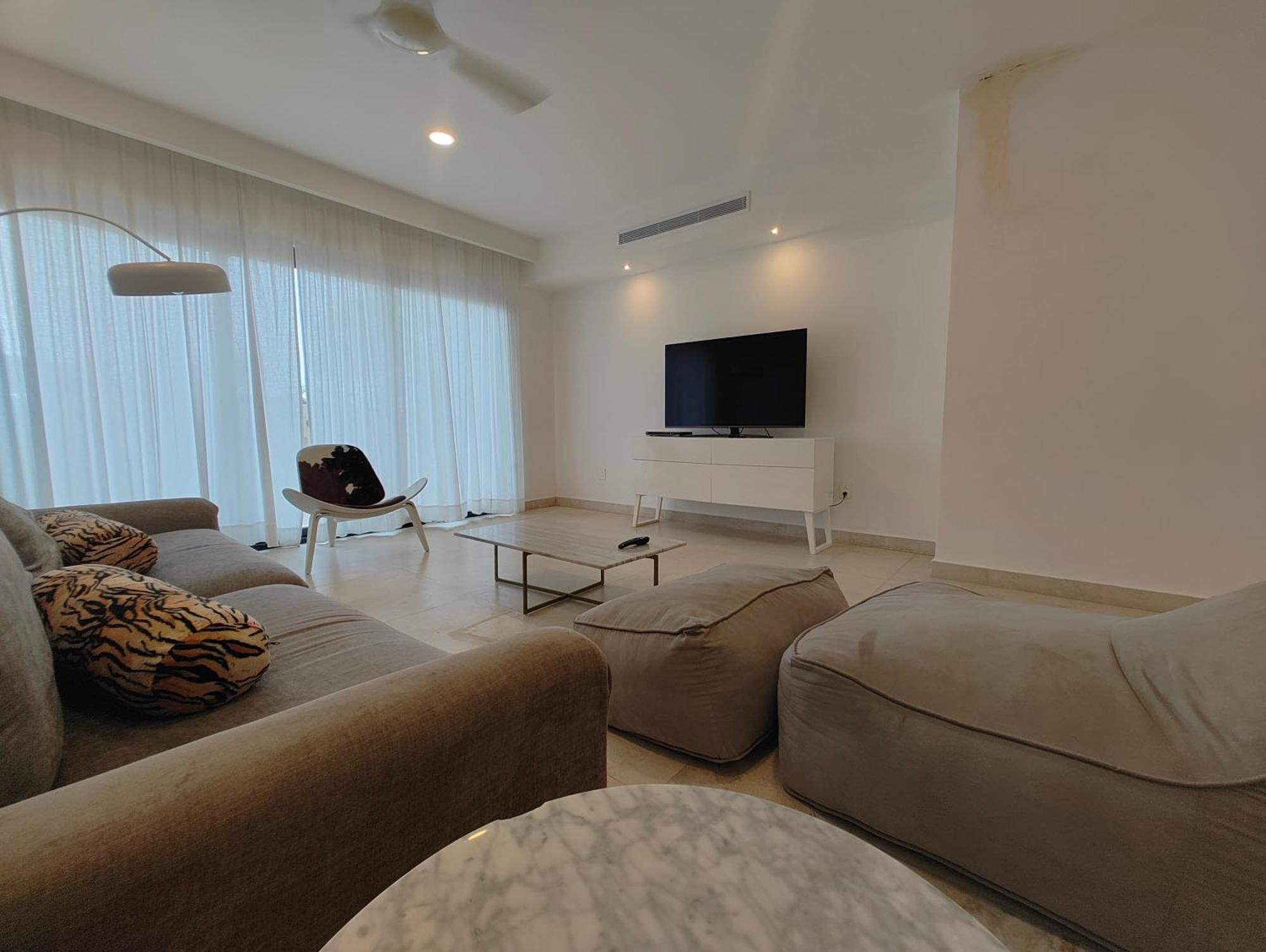 Aldea Thai Beachfront Apartment