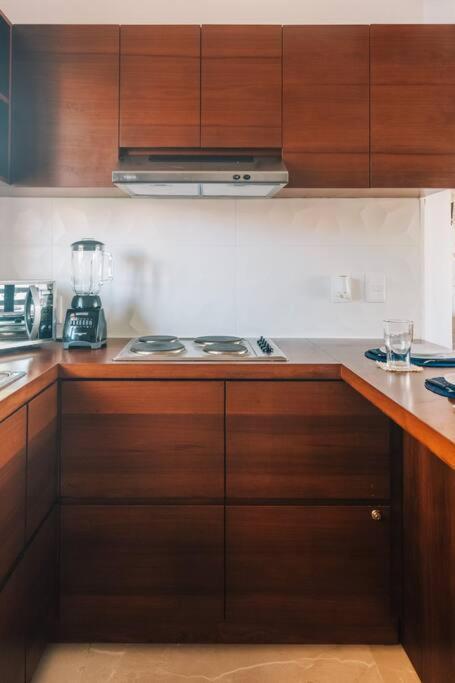 Apartment Brand New And Beautiful! Just Steps From The *