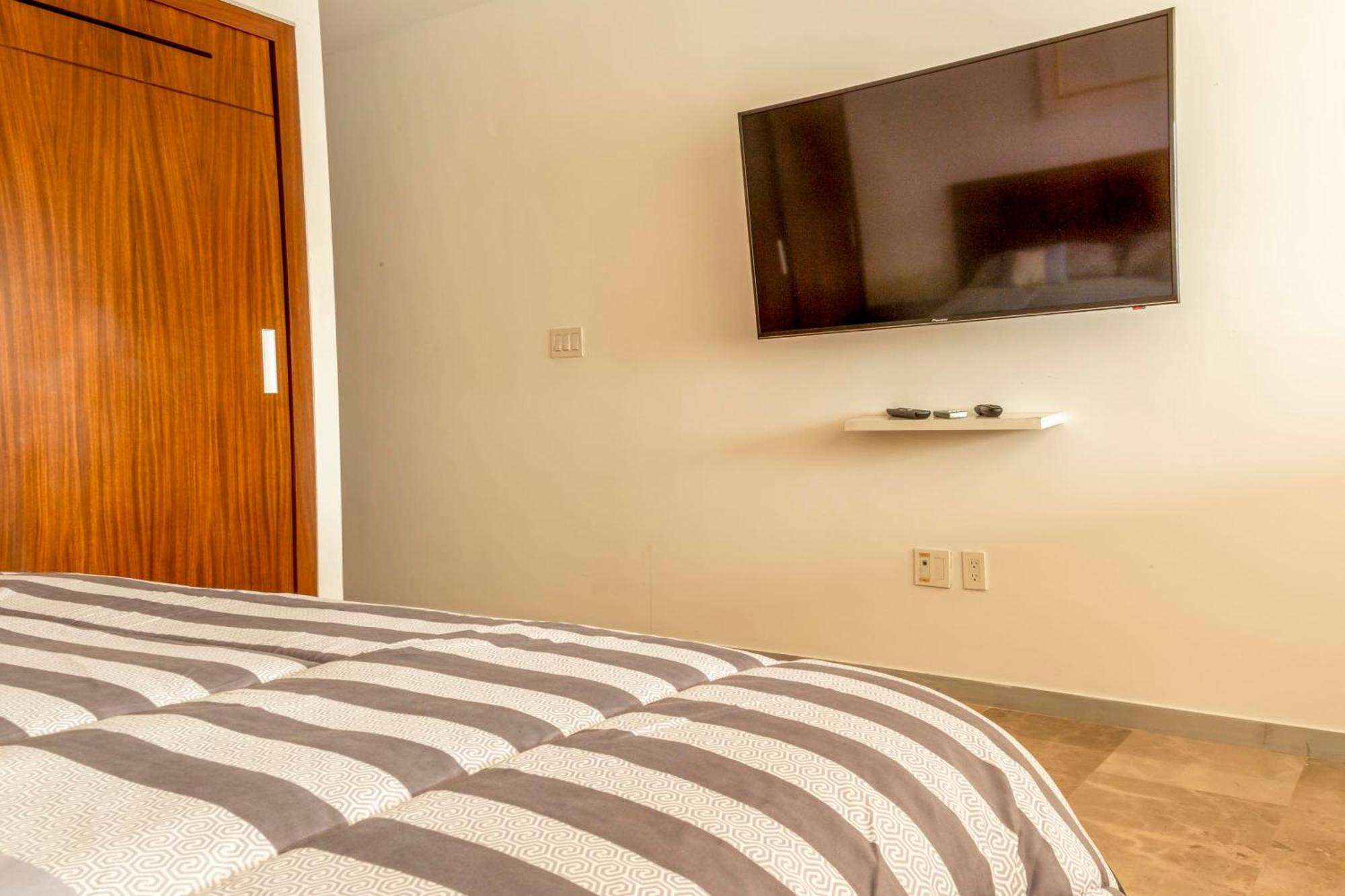 Exclusive 5th Ave With Private Pool Apartment Playa del Carmen