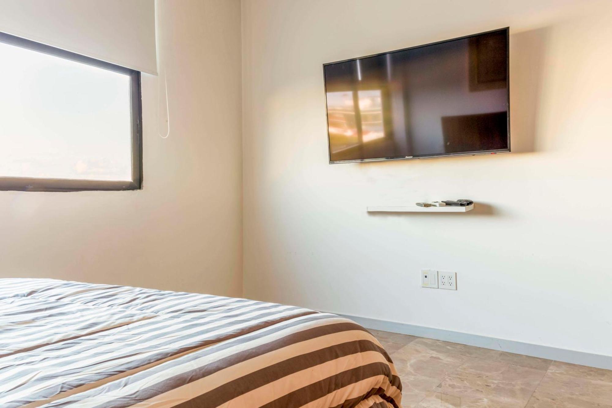 Exclusive 5th Ave With Private Pool Apartment