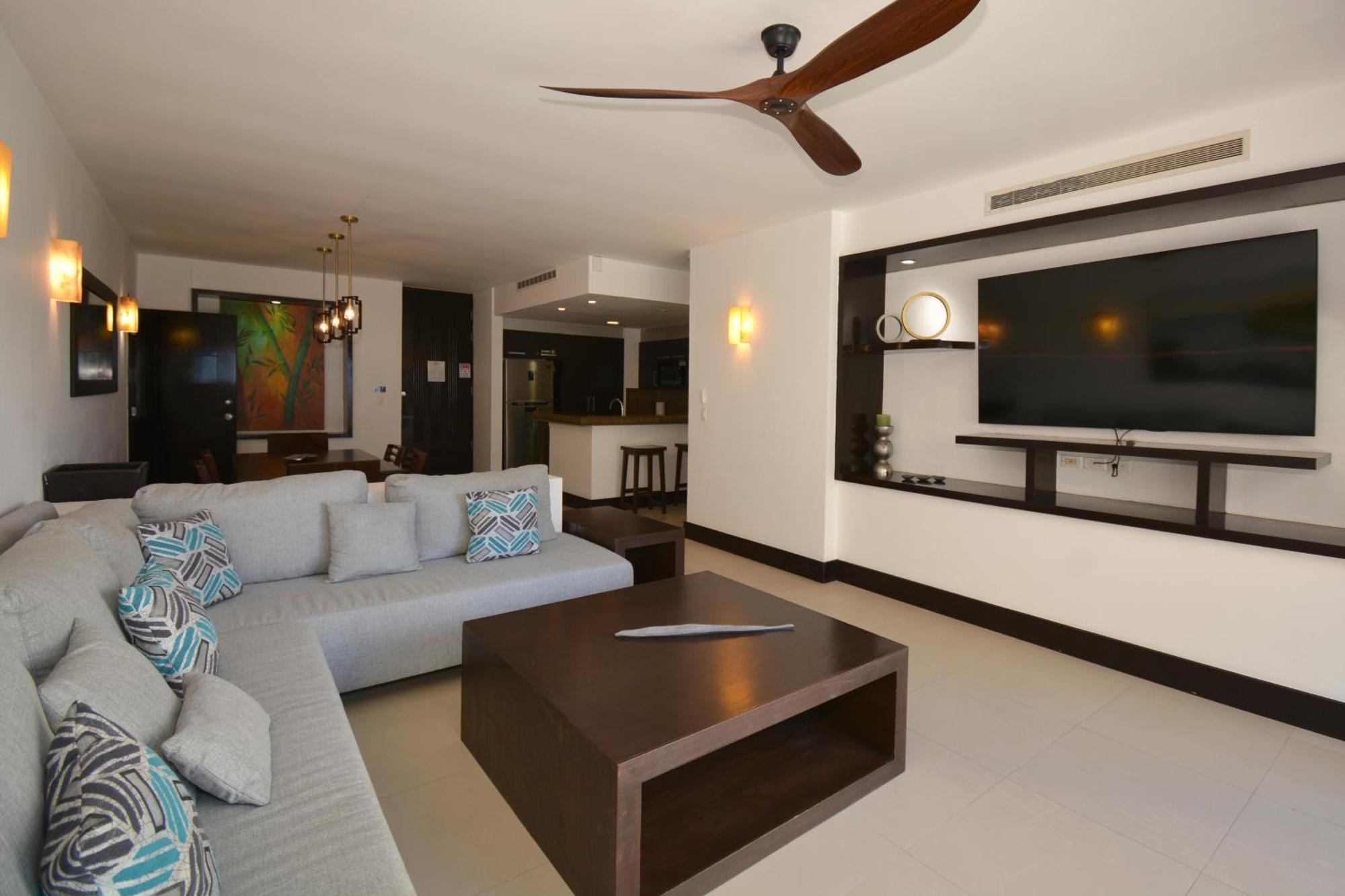 Aldea Thai Beachfront Apartment