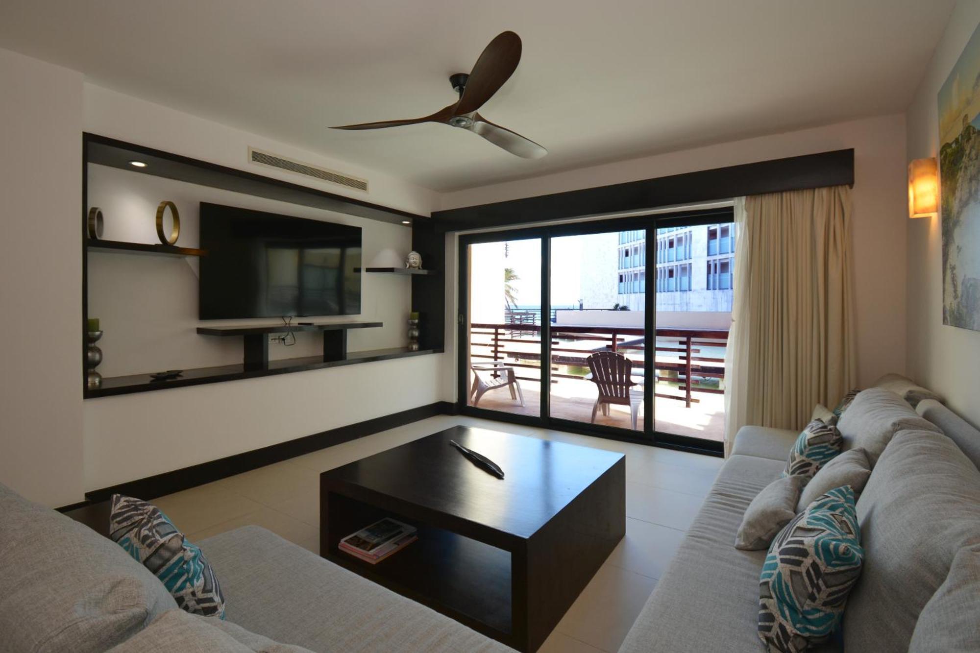 Aldea Thai Beachfront *