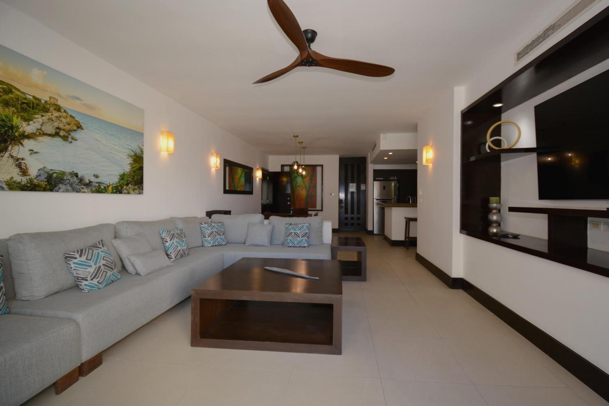 Aldea Thai Beachfront Apartment *