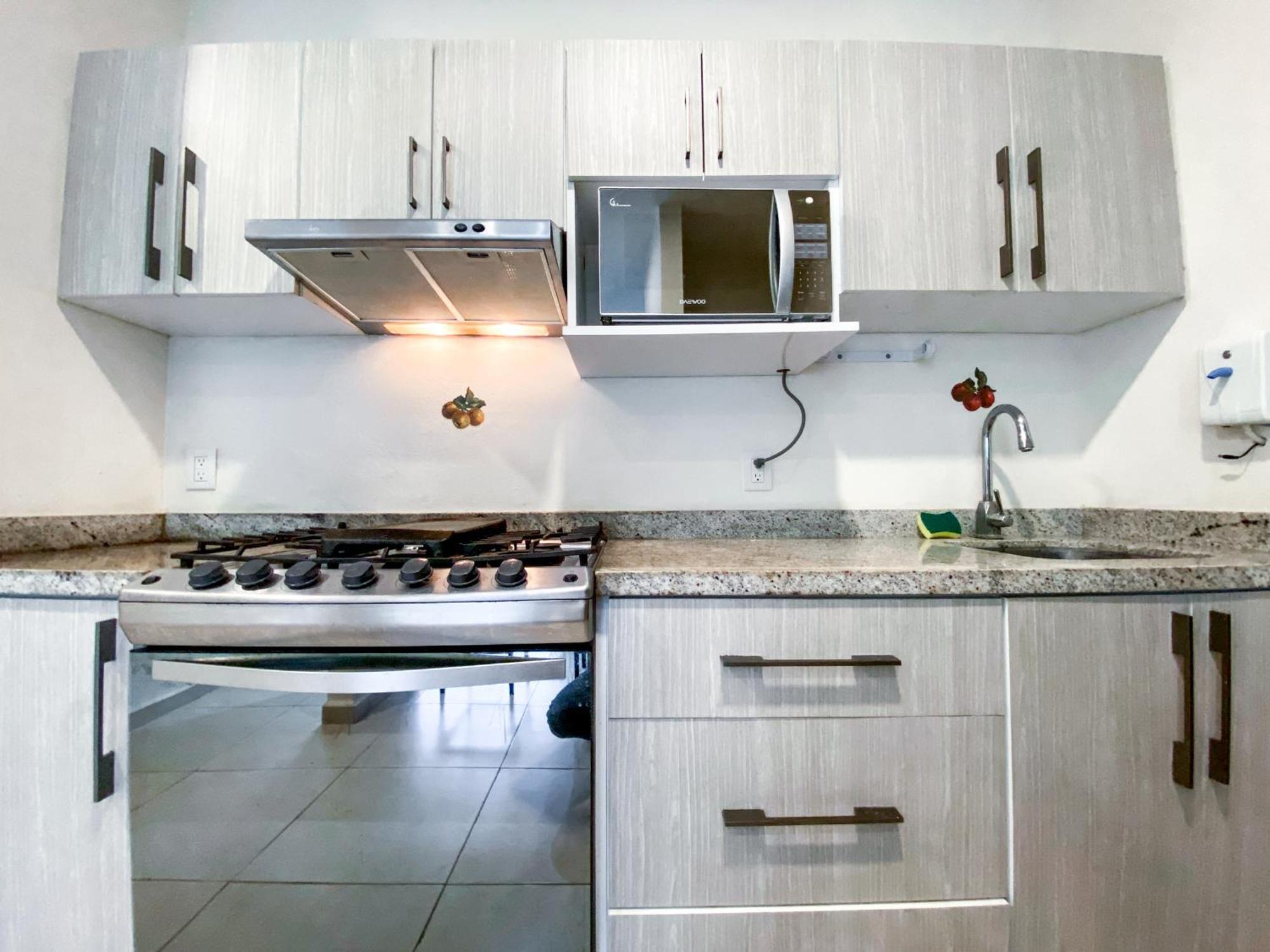 Homey 3br In Residential Area With 3pools Garden And Bbq Apartment *