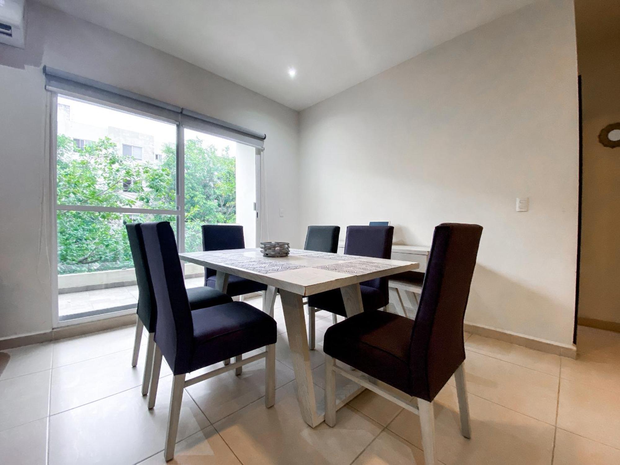 Homey 3br In Residential Area With 3pools Garden And Bbq Apartment