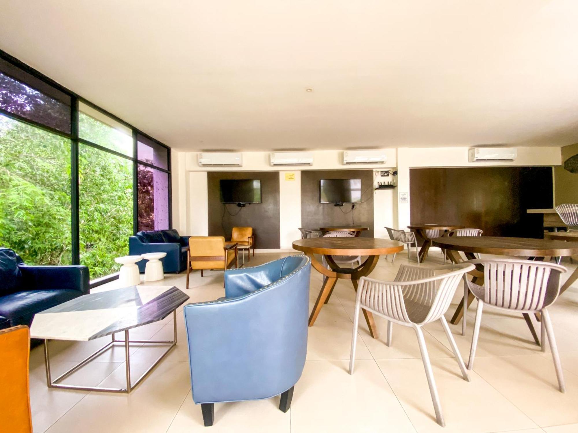 Homey 3br In Residential Area With 3pools Garden And Bbq Apartment *