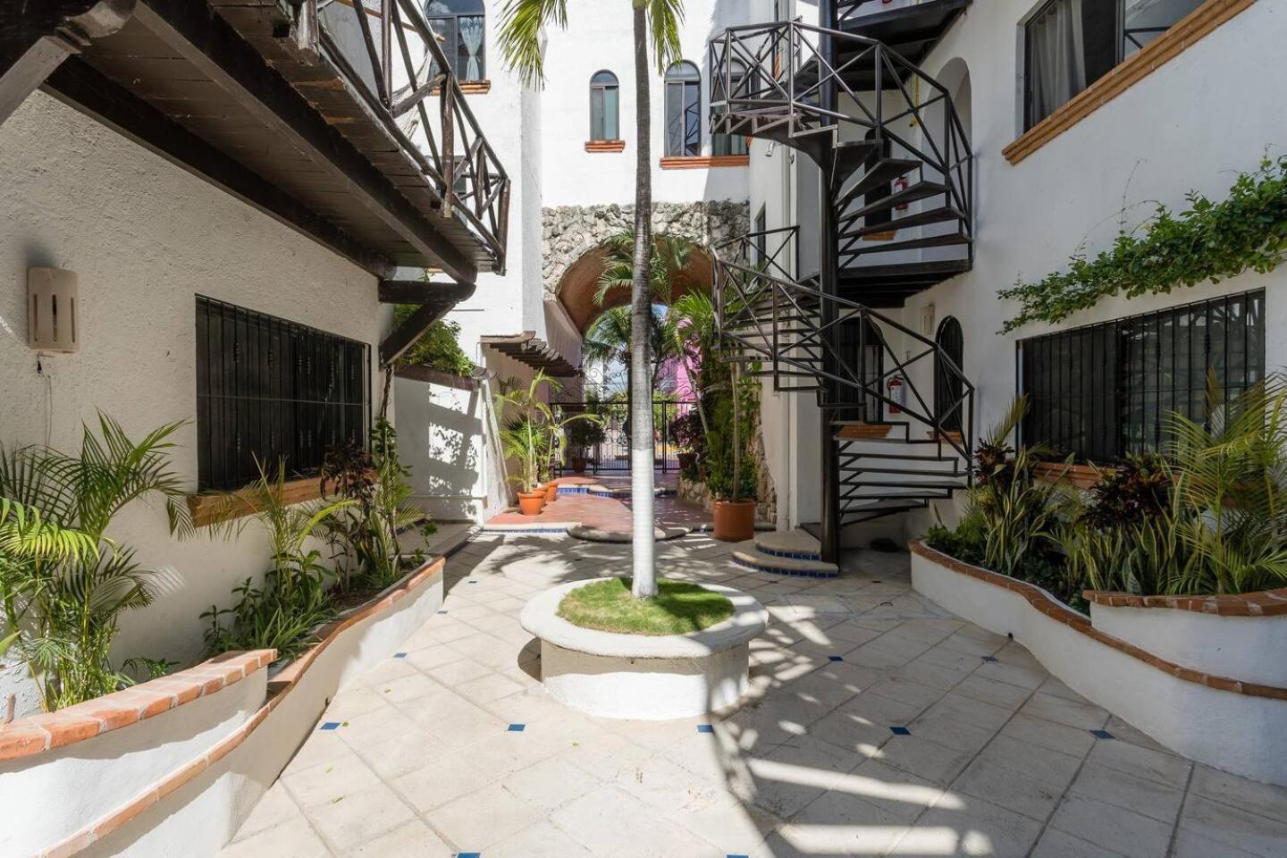 Colorful Hacienda Style 2br With Pool Steps To Apartamento *
