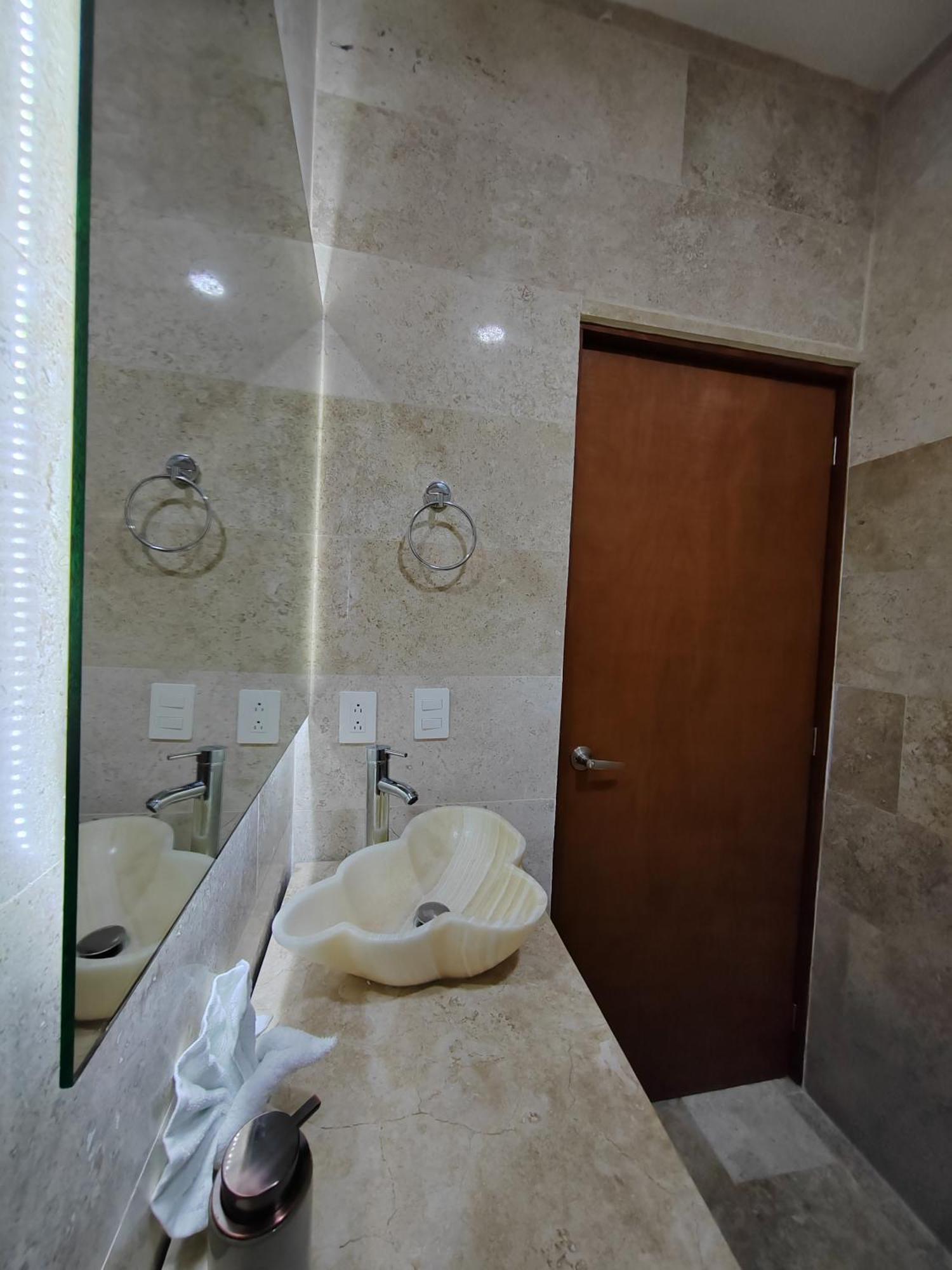 New! Elegant & Wonderful In Excellent Area By Yeah Apartment *