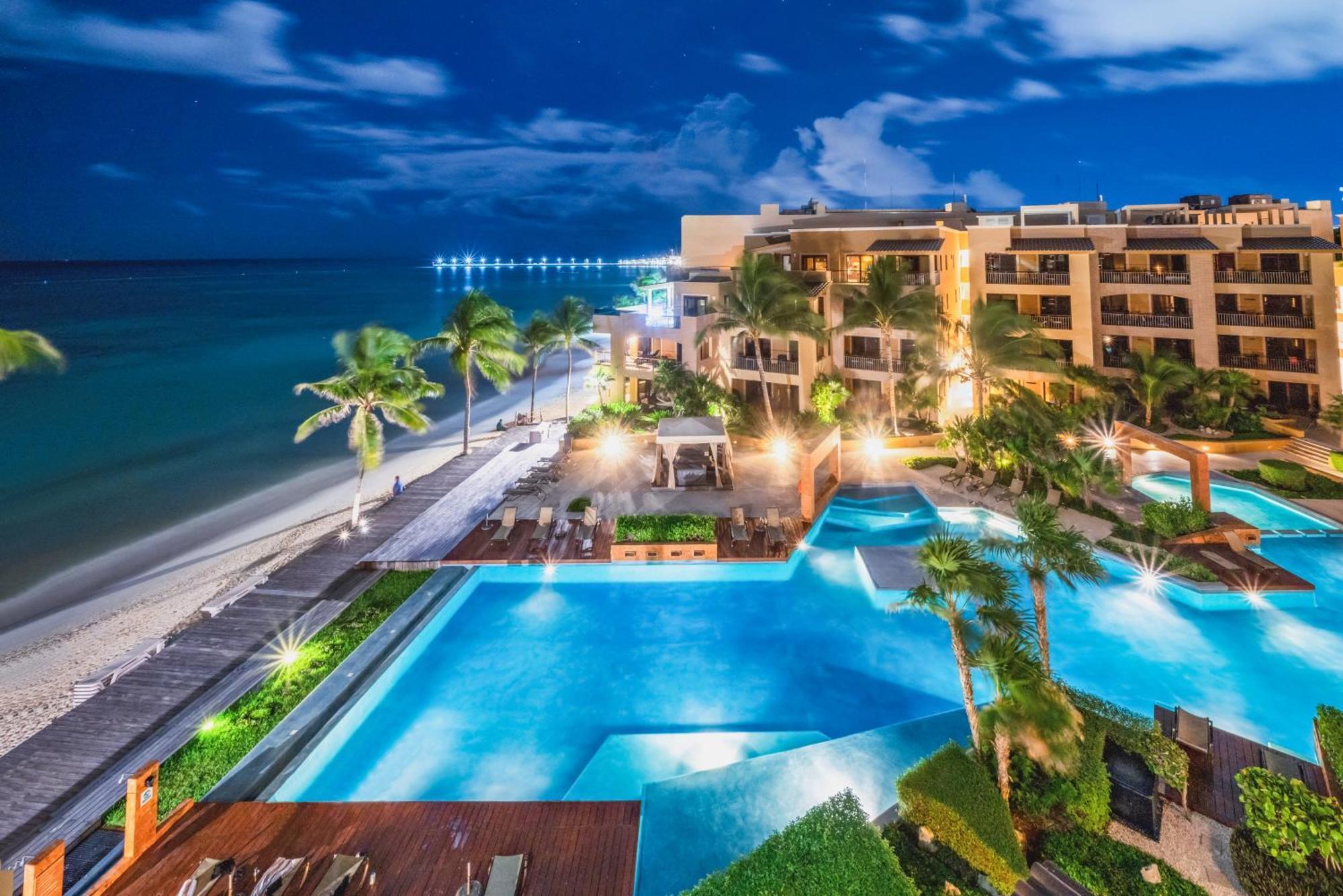 Surf 408 - Beachfront Stunning Ocean View Penthouse - At El Faro Casa de férias *