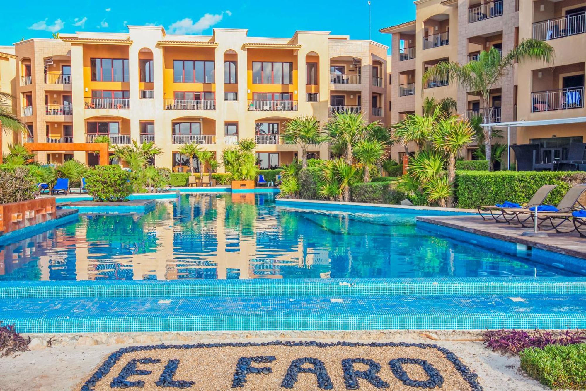 Casa de férias Surf 408 - Beachfront Stunning Ocean View Penthouse - At El Faro
