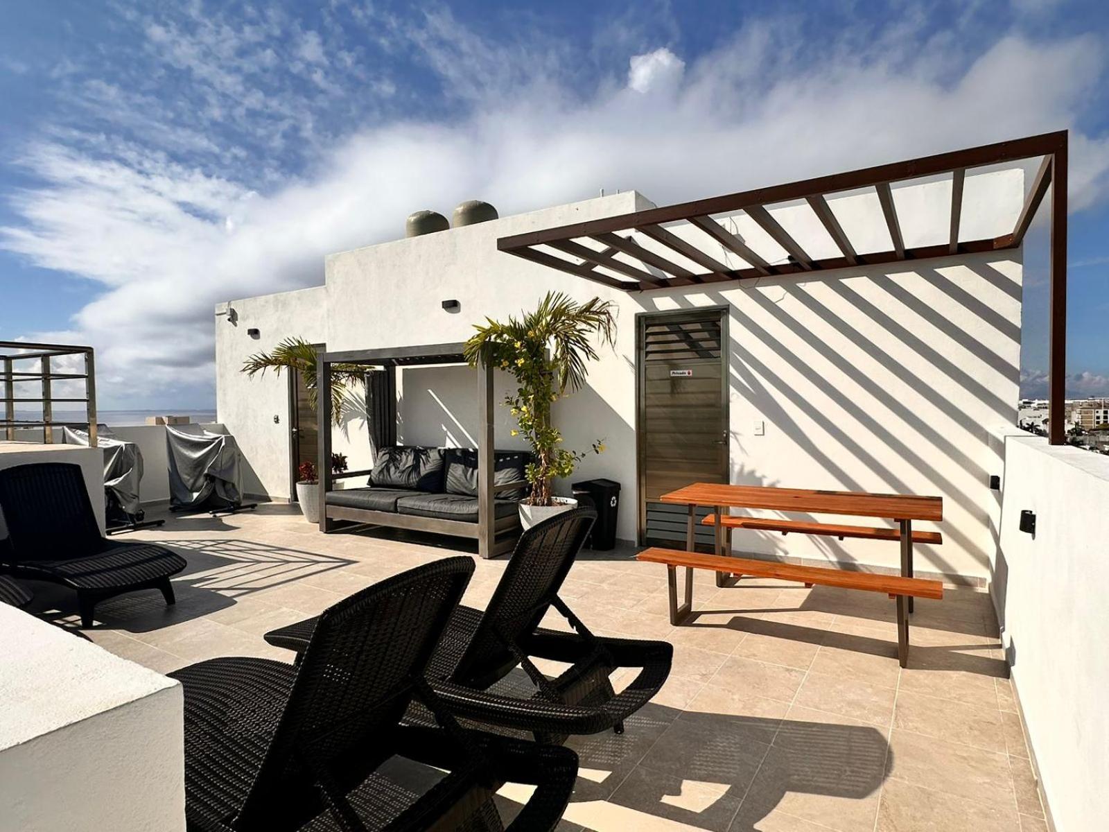 Itzamna Balcony Deluxe Apartment
