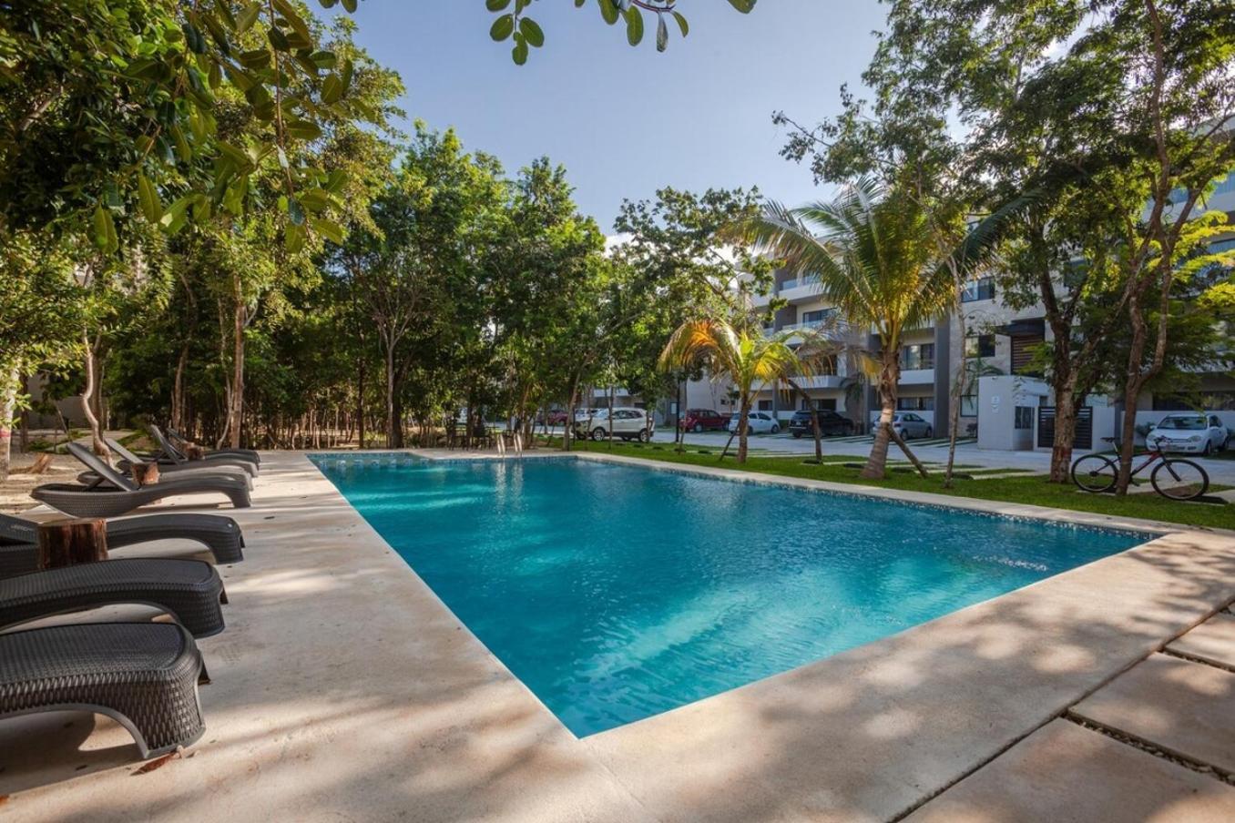 Brand New! 10min To Wifi 200mb Gym Pool Apartment Playa del Carmen