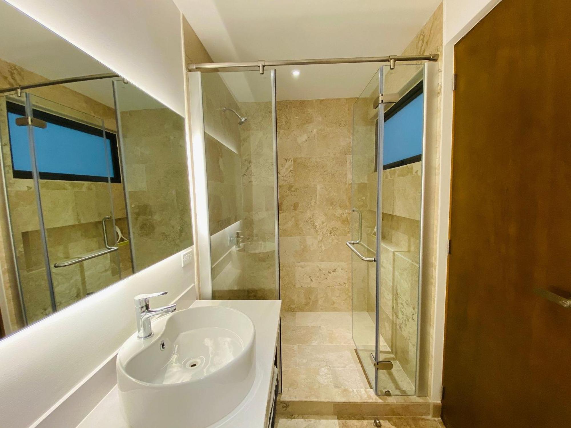 Ipana 2 Bedrooms 3 Blocks From The Sea. Holiday home *