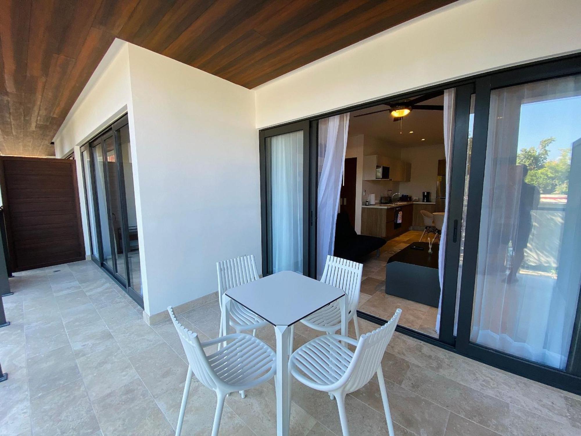 Ipana 2 Bedrooms 3 Blocks From The Sea. Holiday home