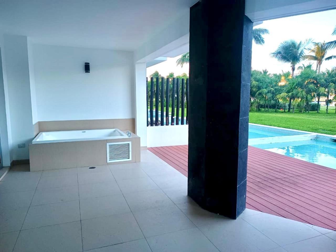 Căn hộ Luxury Beachfront At Mareazul Playa del Carmen