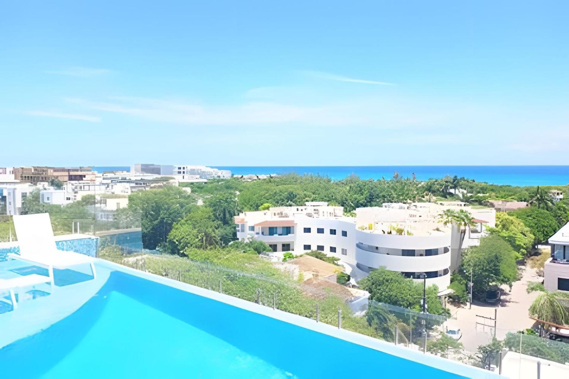 Private Luxury With Pool *