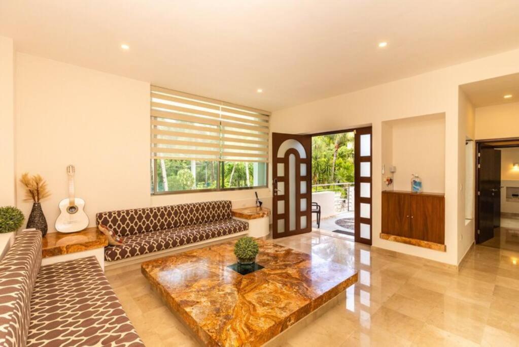 Luxury Spacious 5 Bedroom Biệt thự