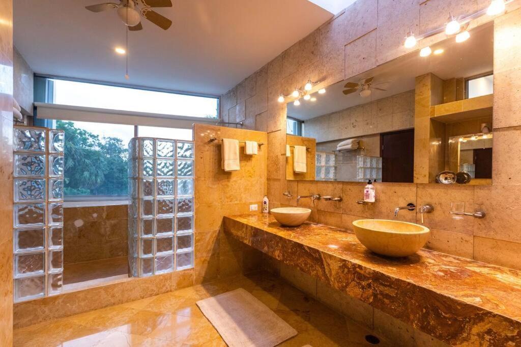 Luxury Spacious 5 Bedroom Biệt thự