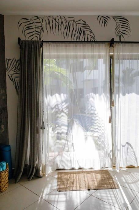 Lovely 2 Bdrm In Gated Community & Pool View Apartamento