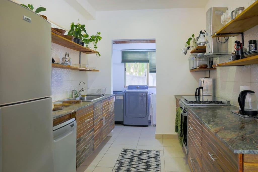 Apartamento Lovely 2 Bdrm In Gated Community & Pool View Playa del Carmen