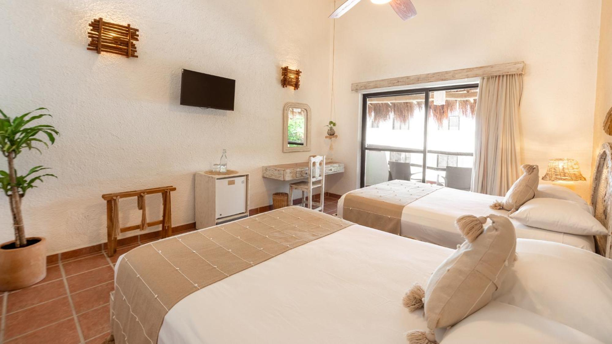 Khách sạn Casa Colibri 4*
