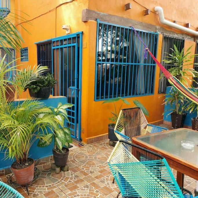 Casa Naranja