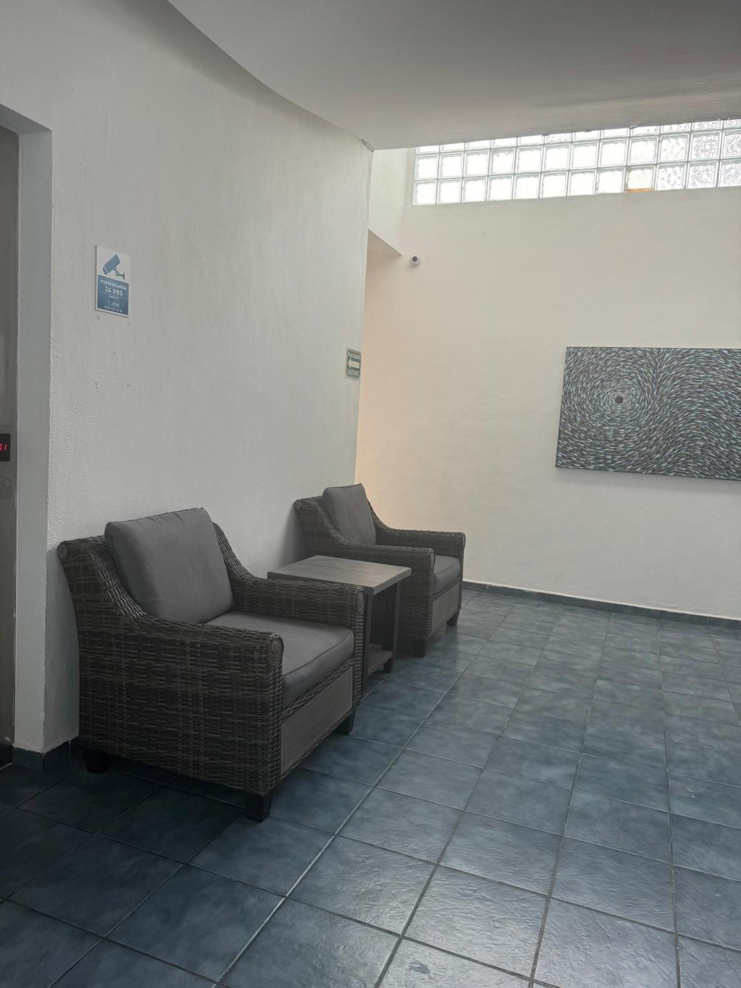 Lujo Y Seguridad En Quinta Avenida Apartment