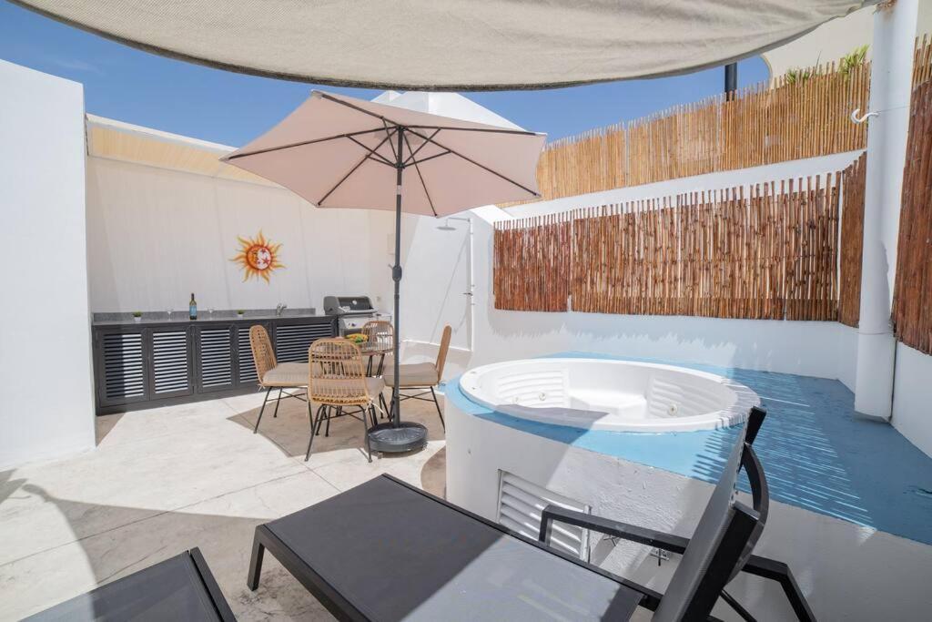 Papaya 15 Exclusive Penthouse With Rooftop And Jacuzzi *