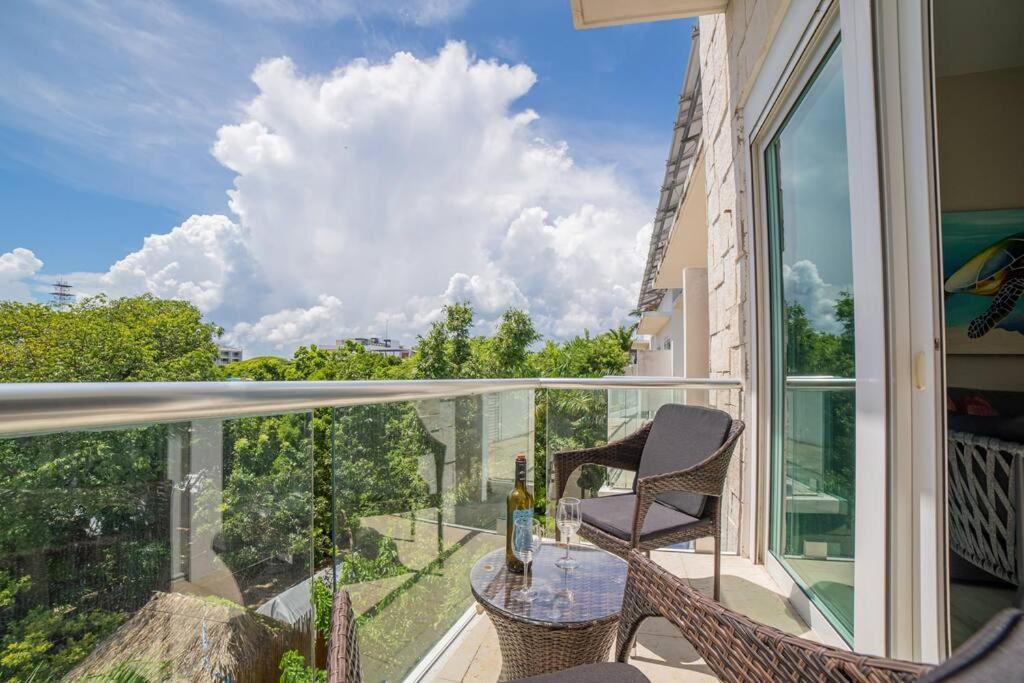 Papaya 15 Exclusive Penthouse With Rooftop And Jacuzzi