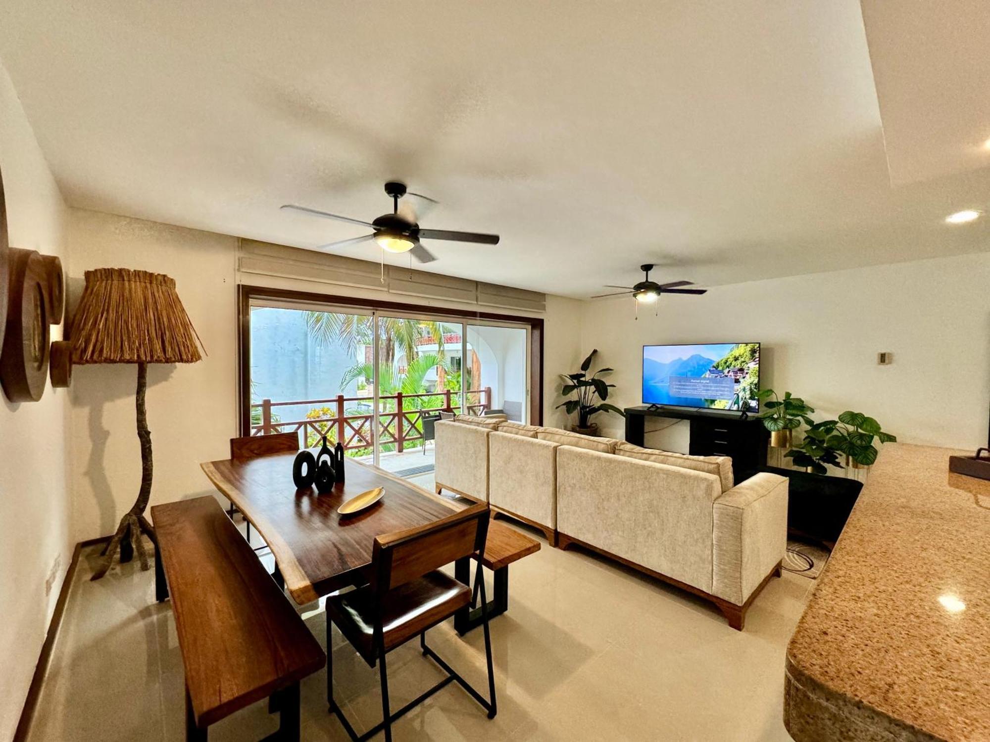 Căn hộ 3 Bedroom Heart Playa!