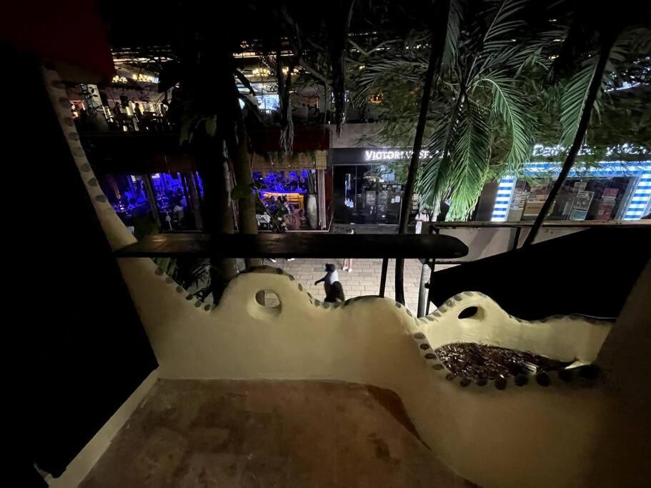 Jungle Meets Modern On 5th Avenue *
