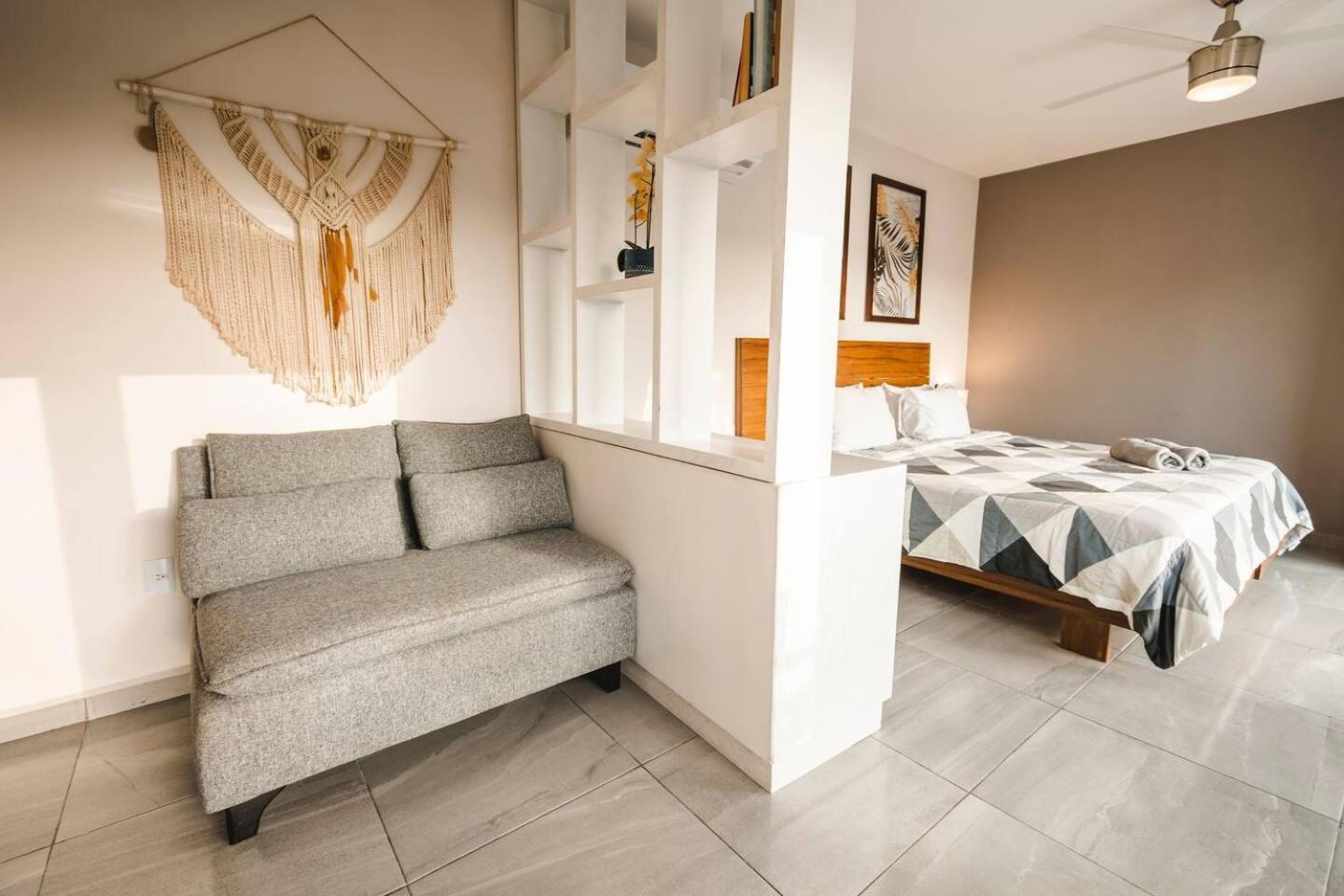 Apartment Estudio, Wifi, Tv, Cocina, Gym, Alberca, Seguridad *