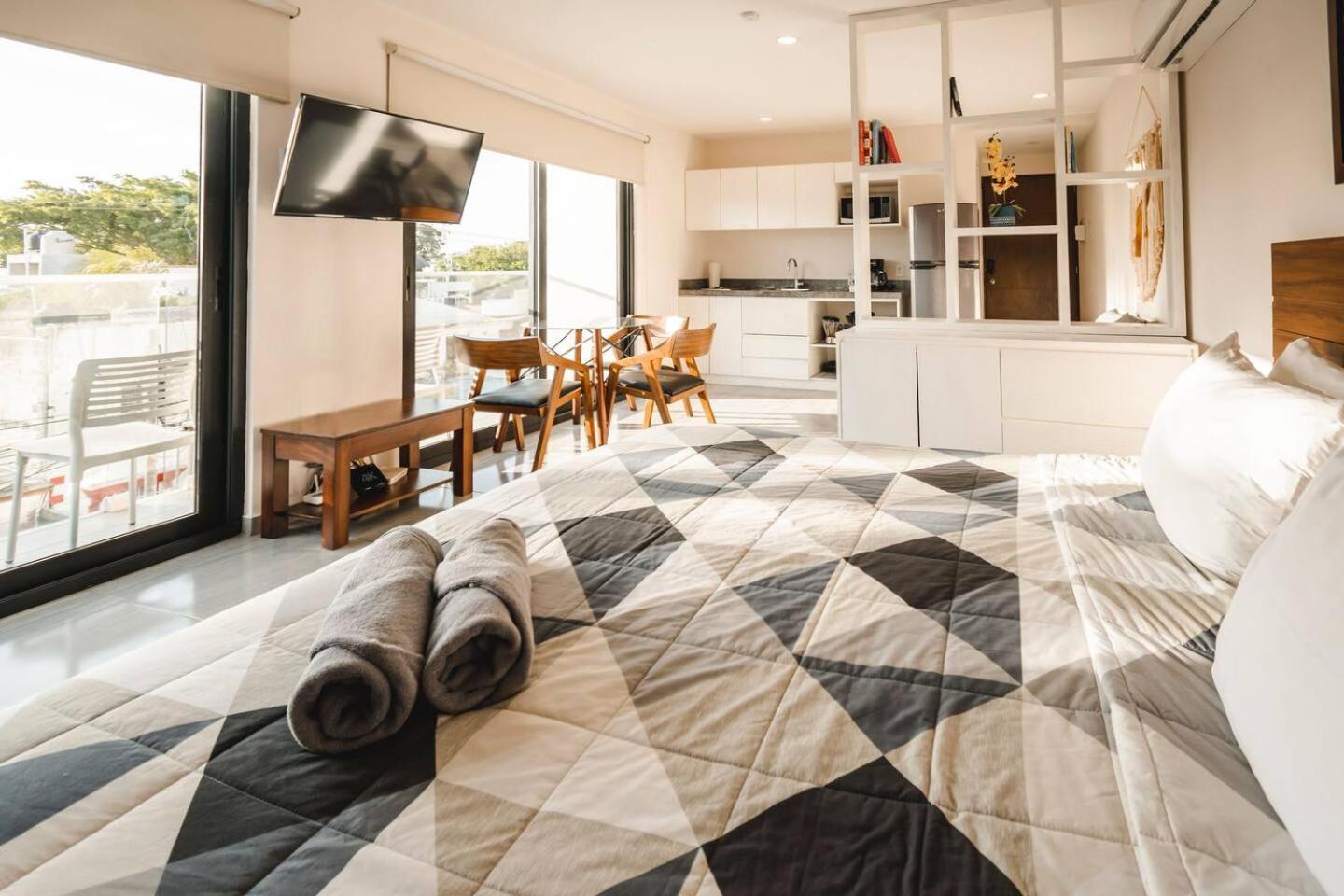 Estudio, Wifi, Tv, Cocina, Gym, Alberca, Seguridad Playa del Carmen