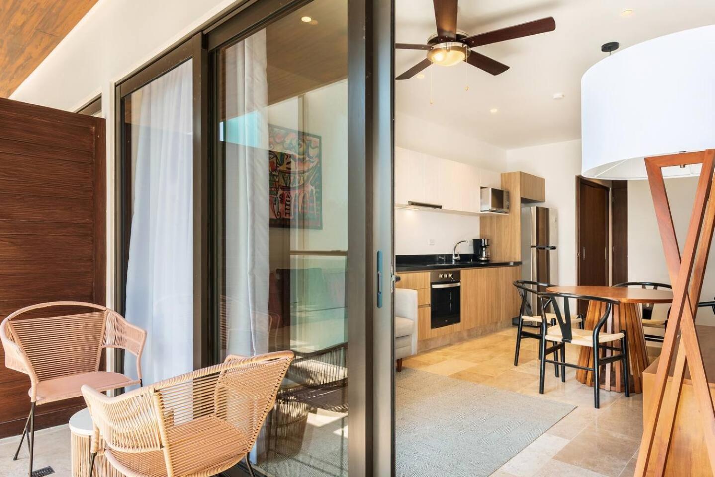 Luxury 1br In Serenada Building Apartment *