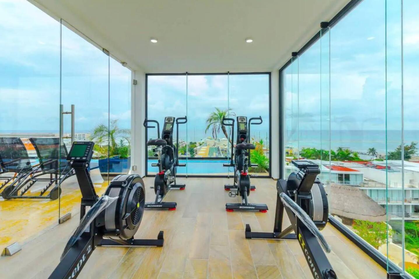 Apartment Apts 200m From Sleeps 10