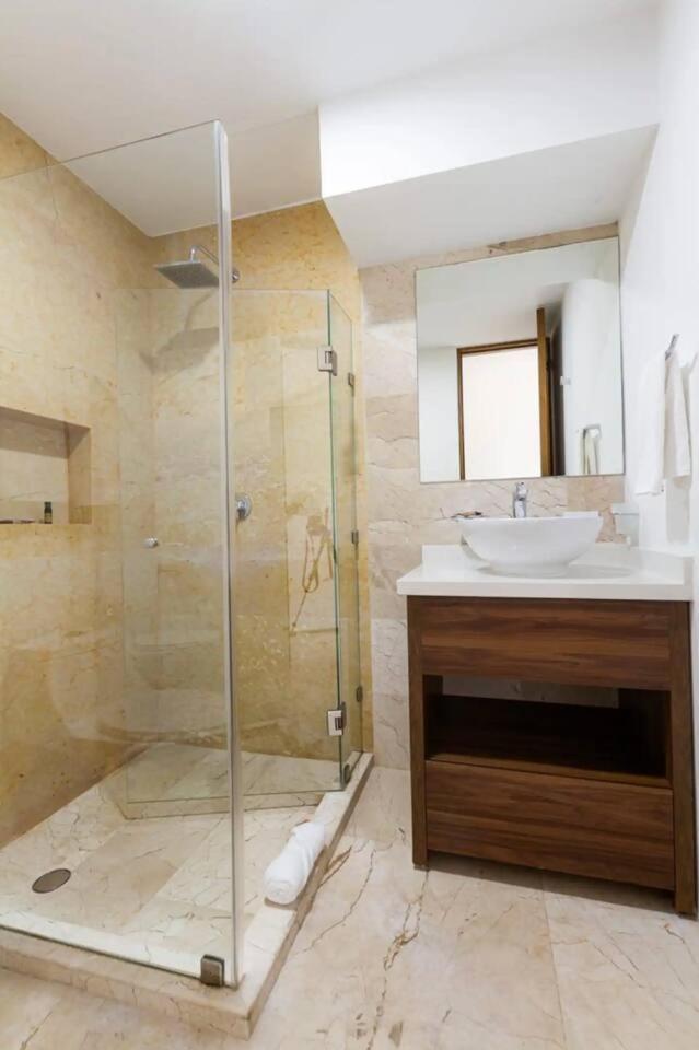 Apts 200m From Sleeps 10 * Playa del Carmen