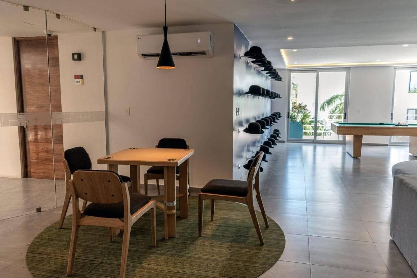Apartment Luxury Condo, 1br 1ba, 200mb, Gym Sauna Cinema *