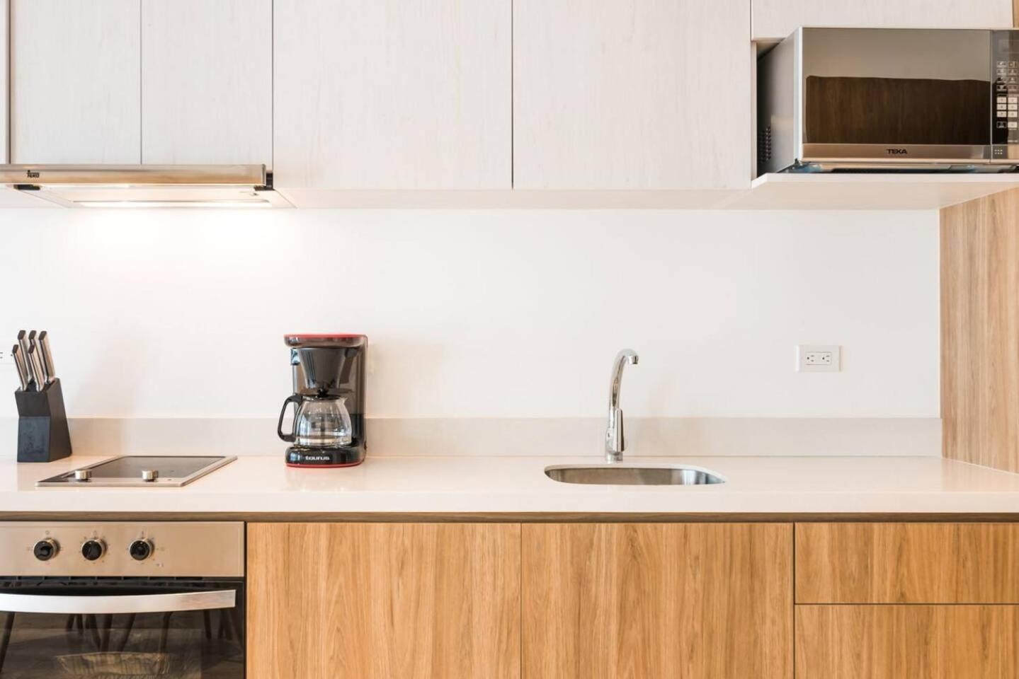 Apartment 1br In Location, 100mb Wifi And Ocean View