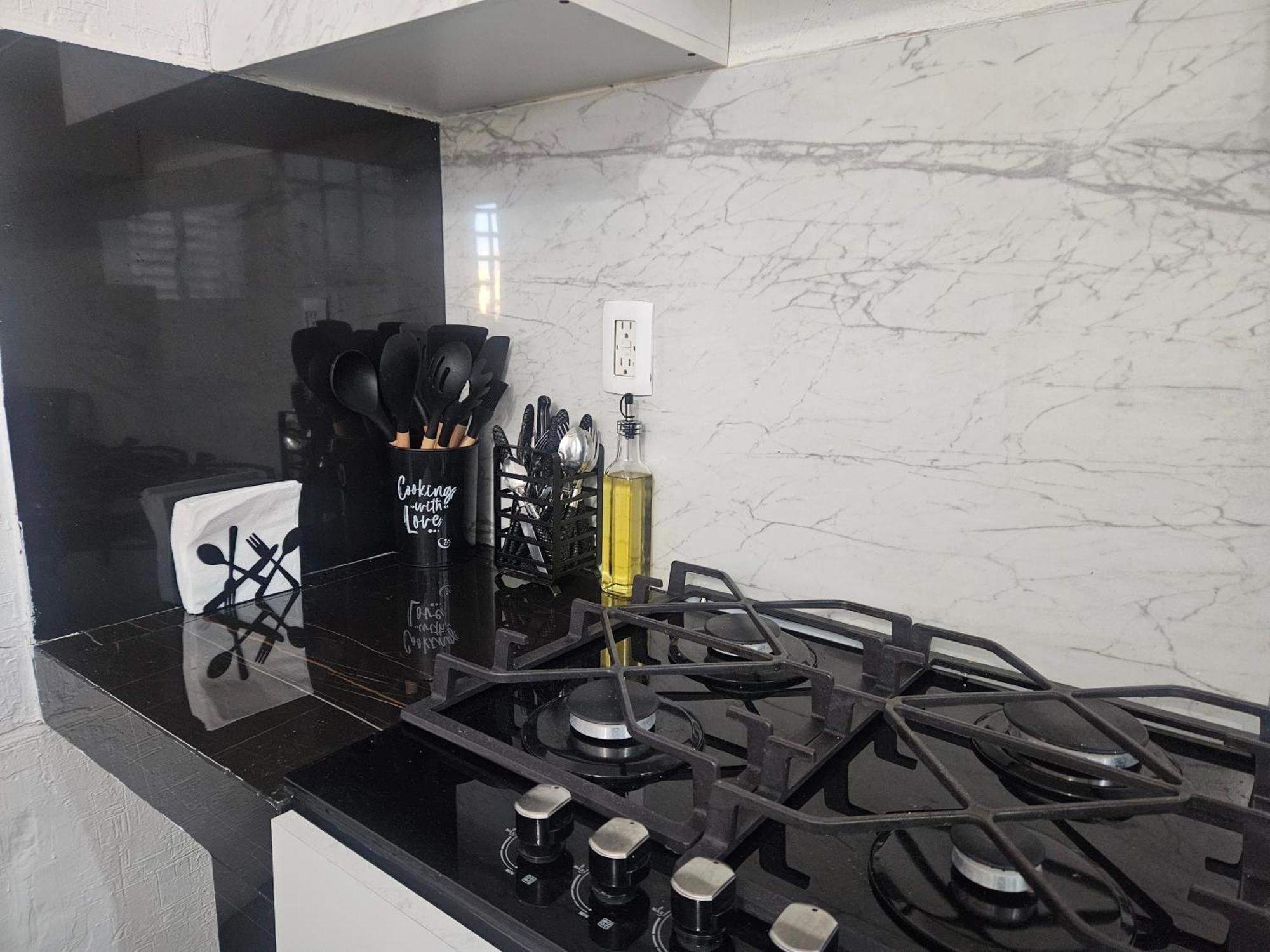 K'inal Apartment *